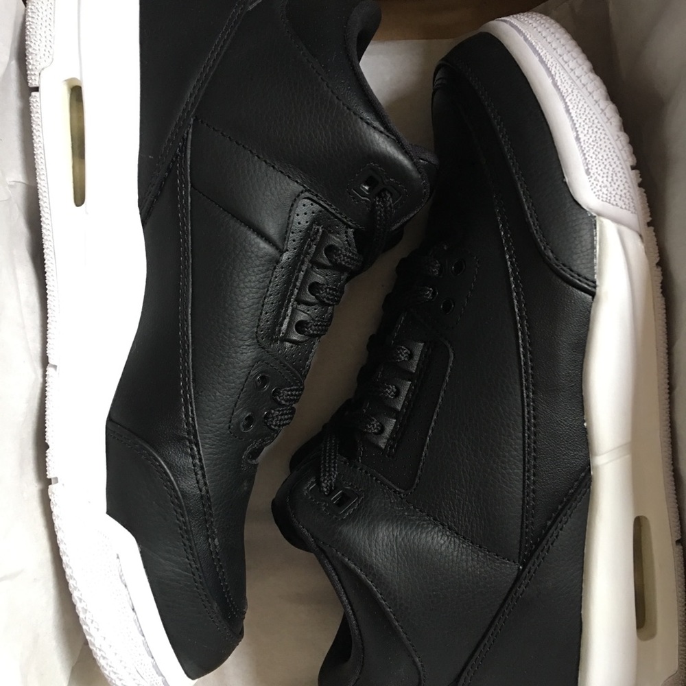 Air Jordan 3 Retro BG “cyber Monday”